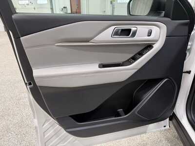 2026 Ford Explorer, $45120. Photo 9