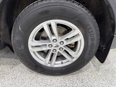 2022 Ford Explorer, $29990. Photo 8