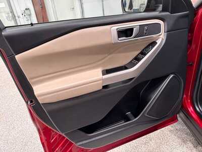 2022 Ford Explorer, $29990. Photo 9