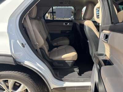 2020 Ford Explorer, $30900. Photo 11