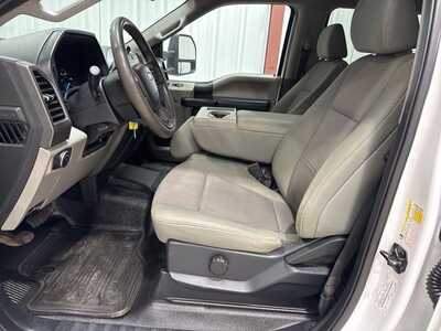 2021 Ford F350 Crew Cab, $41900. Photo 11