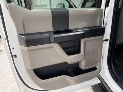 2021 Ford F350 Crew Cab, $41900. Photo 12