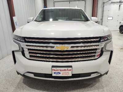 2023 Chevrolet Suburban, $52900. Photo 3
