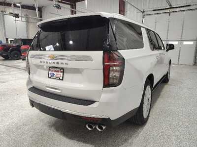 2023 Chevrolet Suburban, $52900. Photo 6