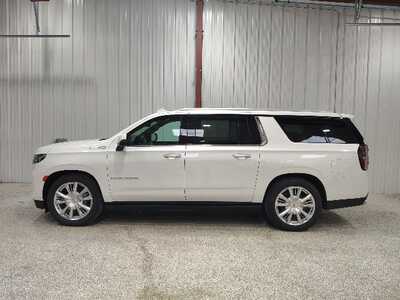 2023 Chevrolet Suburban, $52900. Photo 9