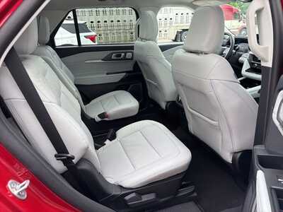 2025 Ford Explorer, $49900. Photo 9