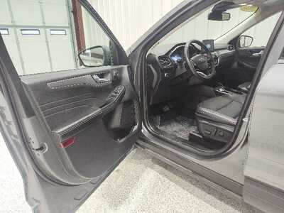 2022 Ford Escape, $22250. Photo 12