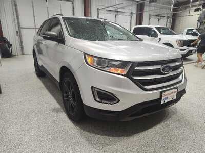 2018 Ford Edge, $17918. Photo 4