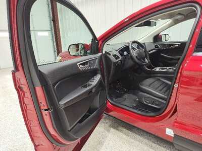 2024 Ford Edge, $33924. Photo 11