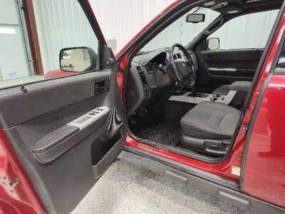 2011 Ford Escape, $8900. Photo 10