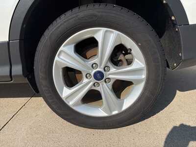 2016 Ford Escape, $10900. Photo 6
