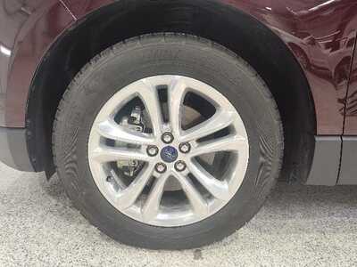 2018 Ford Edge, $13918. Photo 8