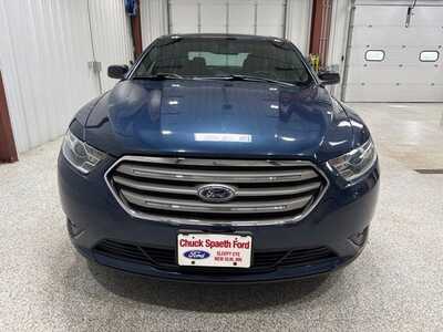 2016 Ford Taurus, $13916. Photo 3