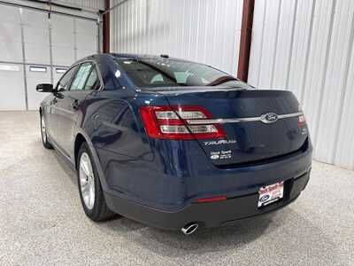 2016 Ford Taurus, $13916. Photo 7