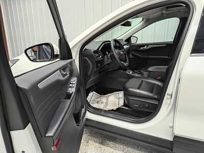 2023 Ford Escape, $29000. Photo 12