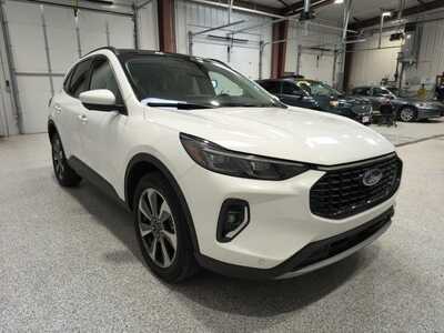 2023 Ford Escape, $29000. Photo 4