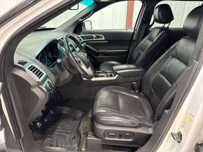 2014 Ford Explorer, $8900. Photo 12