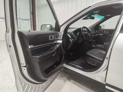 2017 Ford Explorer, $16900. Photo 12