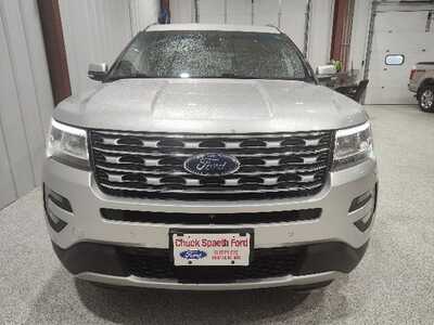 2017 Ford Explorer, $16900. Photo 3