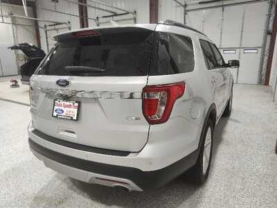 2017 Ford Explorer, $16900. Photo 6
