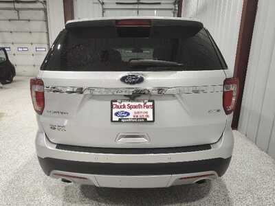 2017 Ford Explorer, $16900. Photo 7