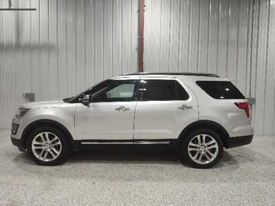 2017 Ford Explorer, $16900. Photo 9