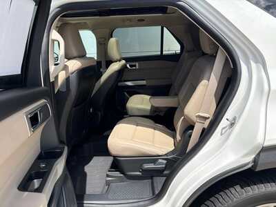 2020 Ford Explorer, $17900. Photo 10