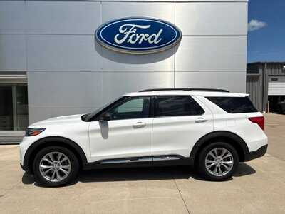 2020 Ford Explorer, $17900. Photo 3