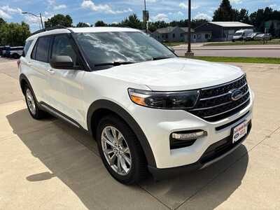 2020 Ford Explorer, $17900. Photo 4
