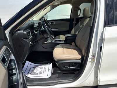 2020 Ford Explorer, $17900. Photo 9