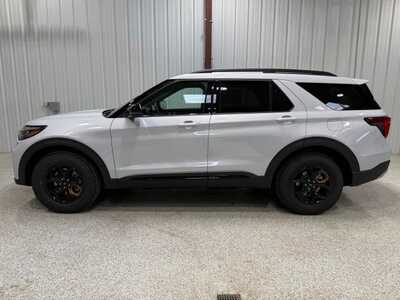 2026 Ford Explorer, $54880. Photo 6