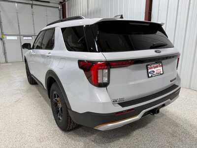 2026 Ford Explorer, $54880. Photo 8