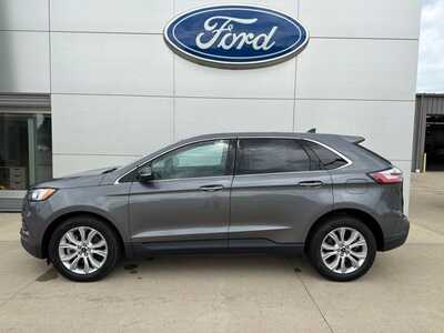 2022 Ford Edge, $25900. Photo 3