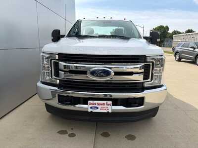 2019 Ford F350 Reg Cab, $45900. Photo 9