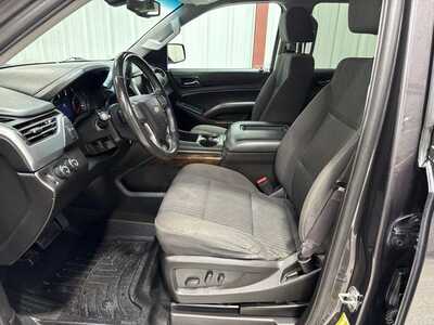 2017 Chevrolet Tahoe, $14500. Photo 12