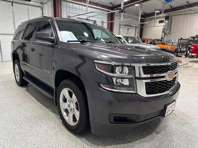 2017 Chevrolet Tahoe, $14500. Photo 4
