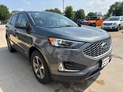 2024 Ford Edge, $33900. Photo 4