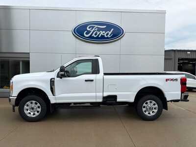 2023 Ford F350 Reg Cab, $49900. Photo 3