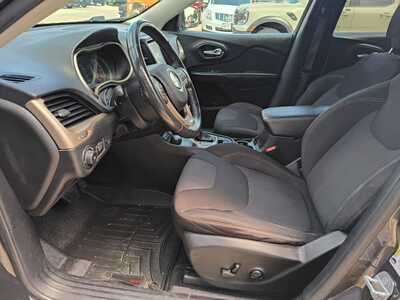 2015 Jeep Cherokee, $6915. Photo 11