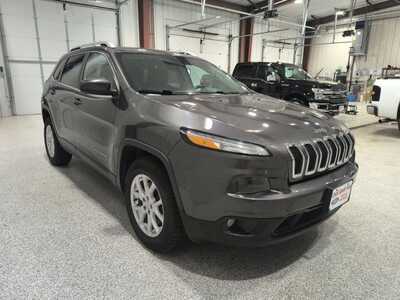 2015 Jeep Cherokee, $6915. Photo 4