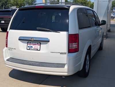 2010 Chrysler Town & Country, $9500. Photo 7