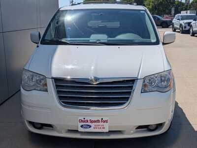 2010 Chrysler Town & Country, $9500. Photo 8