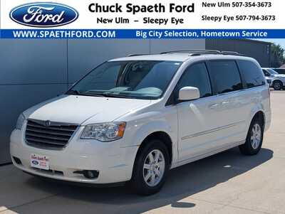 2010 Chrysler Town & Country, $9500. Photo 1