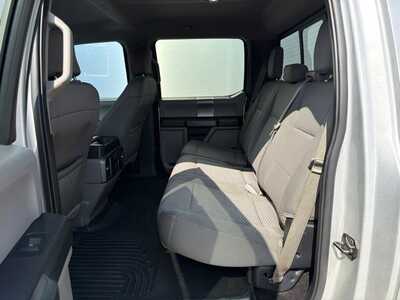 2016 Ford F150 Crew Cab, $17900. Photo 12