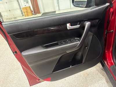 2015 Kia Sorento, $10500. Photo 11