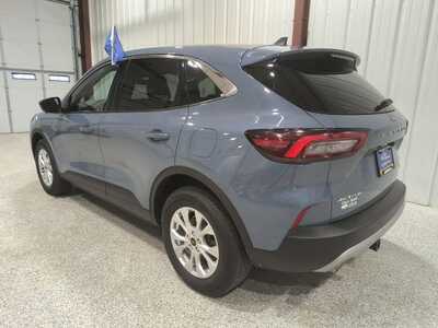 2024 Ford Escape, $24900. Photo 8