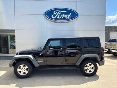 2011 Jeep Wrangler Unlimited, $10900. Photo 3