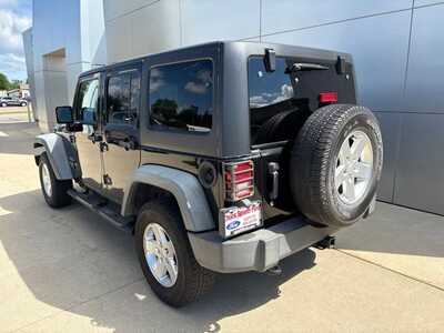 2011 Jeep Wrangler Unlimited, $10900. Photo 7