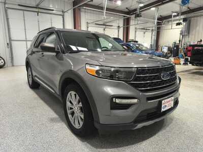 2021 Ford Explorer, $28900. Photo 4