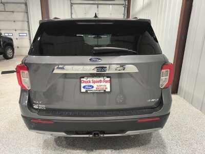 2021 Ford Explorer, $28900. Photo 7